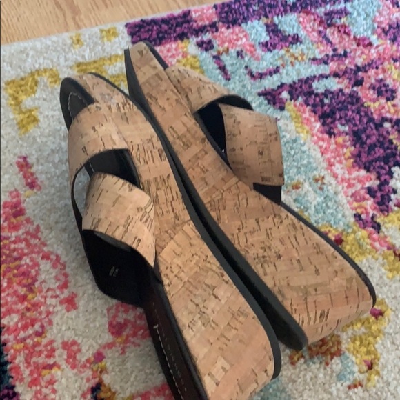 Donald J Pliner Suza Cork Platform Wedge Sandals - Picture 4 of 8